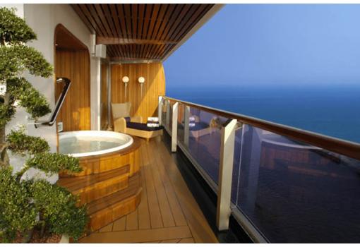 Con su exclusiva terraza con Jacuzzi privado... que vistas!